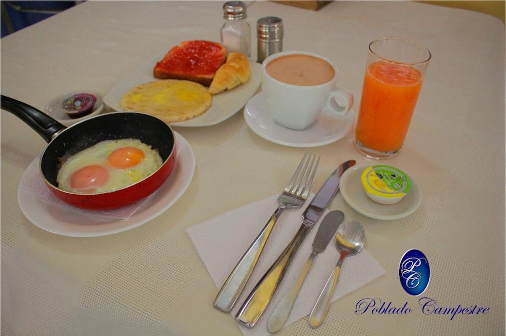 Hotel Poblado Campestre Medellín Exteriör bild