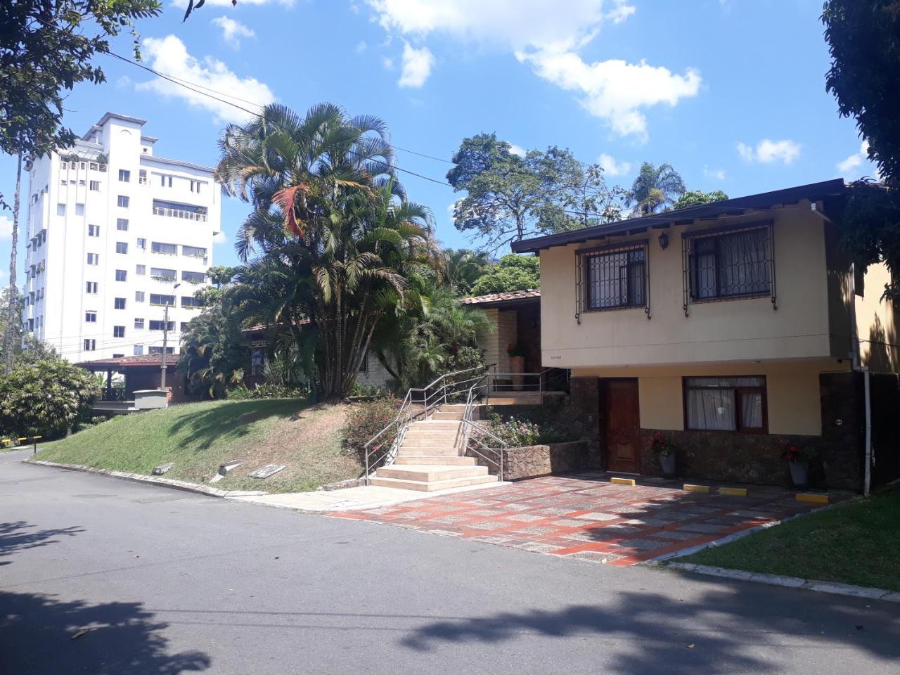 Hotel Poblado Campestre Medellín Exteriör bild